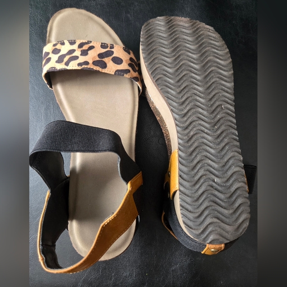 Leopard Print and Black Women's Sandals - Picture 3 of 6